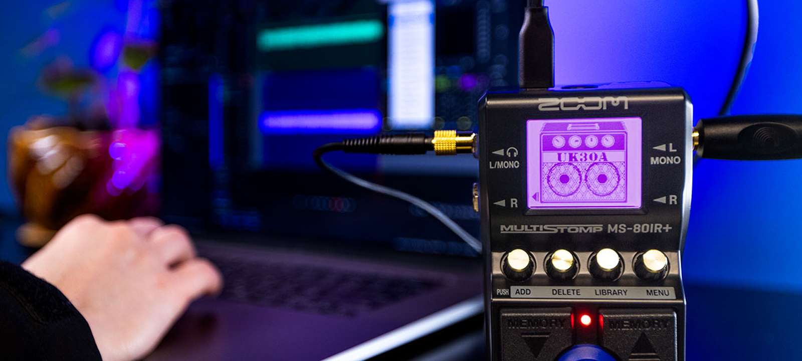 MS-80IR+ connected to a laptop PC via USB cable