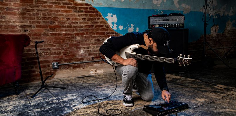 Ricardo Ramos playing a pearly white Fender Jaguar