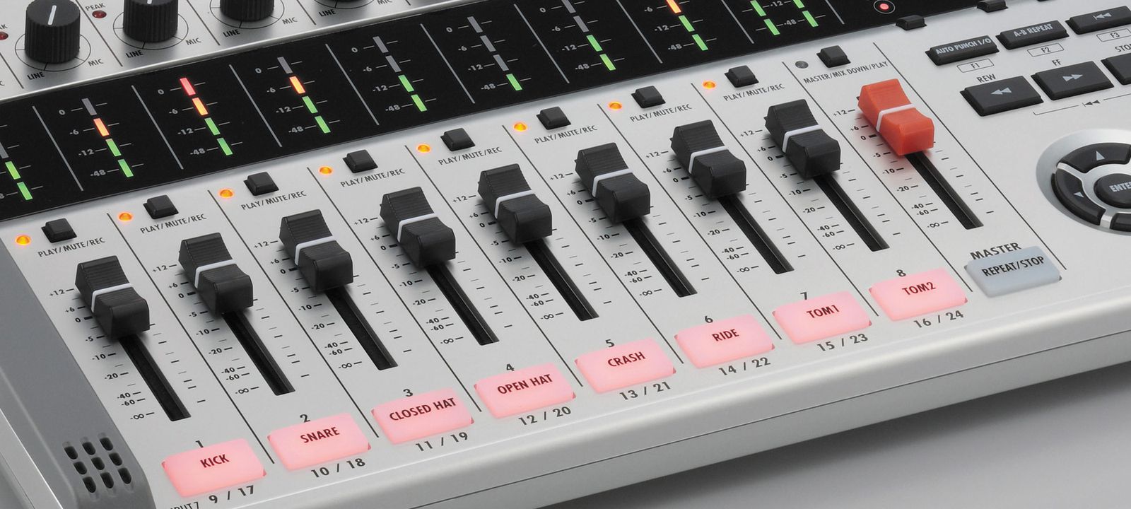 Zoom R24 オーディオインターフェイス R24 Recorder : Interface : Controller : Sampler | ZOOM